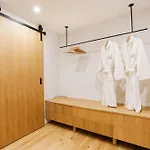 Charm - Private Mountain Retreat With Sauna, Jacuzzi & Kids Playroom