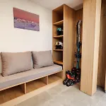 Charm - Private Mountain Retreat With Sauna, Jacuzzi & Kids Playroom Шалета Банско