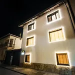 Charm - Private Mountain Retreat With Sauna, Jacuzzi & Kids Playroom Шалета Банско