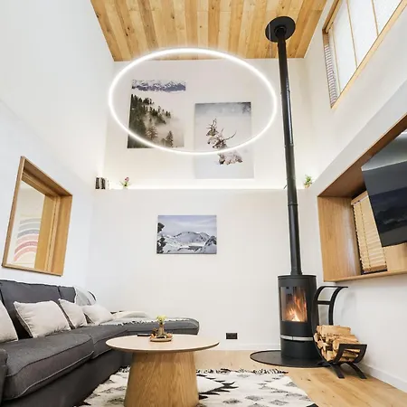Charm - Private Mountain Retreat With Sauna, Jacuzzi & Kids Playroom 木屋 班斯科