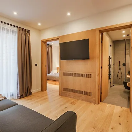 Charm - Private Mountain Retreat With Sauna, Jacuzzi & Kids Playroom * 班斯科