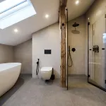 Charm - Private Mountain Retreat With Sauna, Jacuzzi & Kids Playroom Chalet
