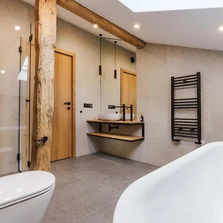 Charm - Private Mountain Retreat With Sauna, Jacuzzi & Kids Playroom Chalé *