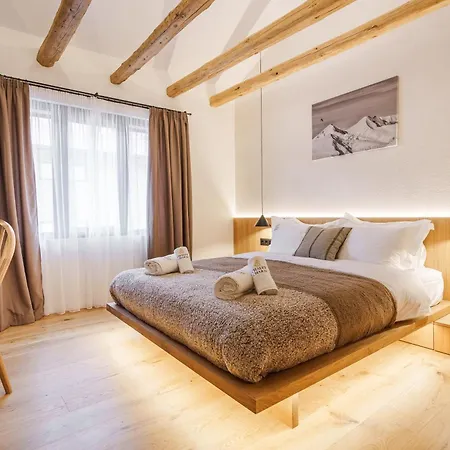 Charm - Private Mountain Retreat With Sauna, Jacuzzi & Kids Playroom Chalé