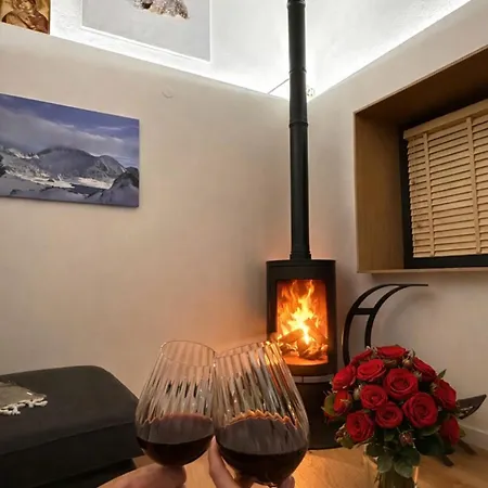 Charm - Private Mountain Retreat With Sauna, Jacuzzi & Kids Playroom Alpstuga