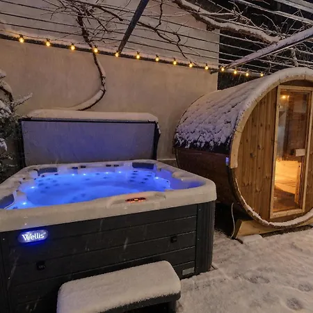 Charm - Private Mountain Retreat With Sauna, Jacuzzi & Kids Playroom * Bansko